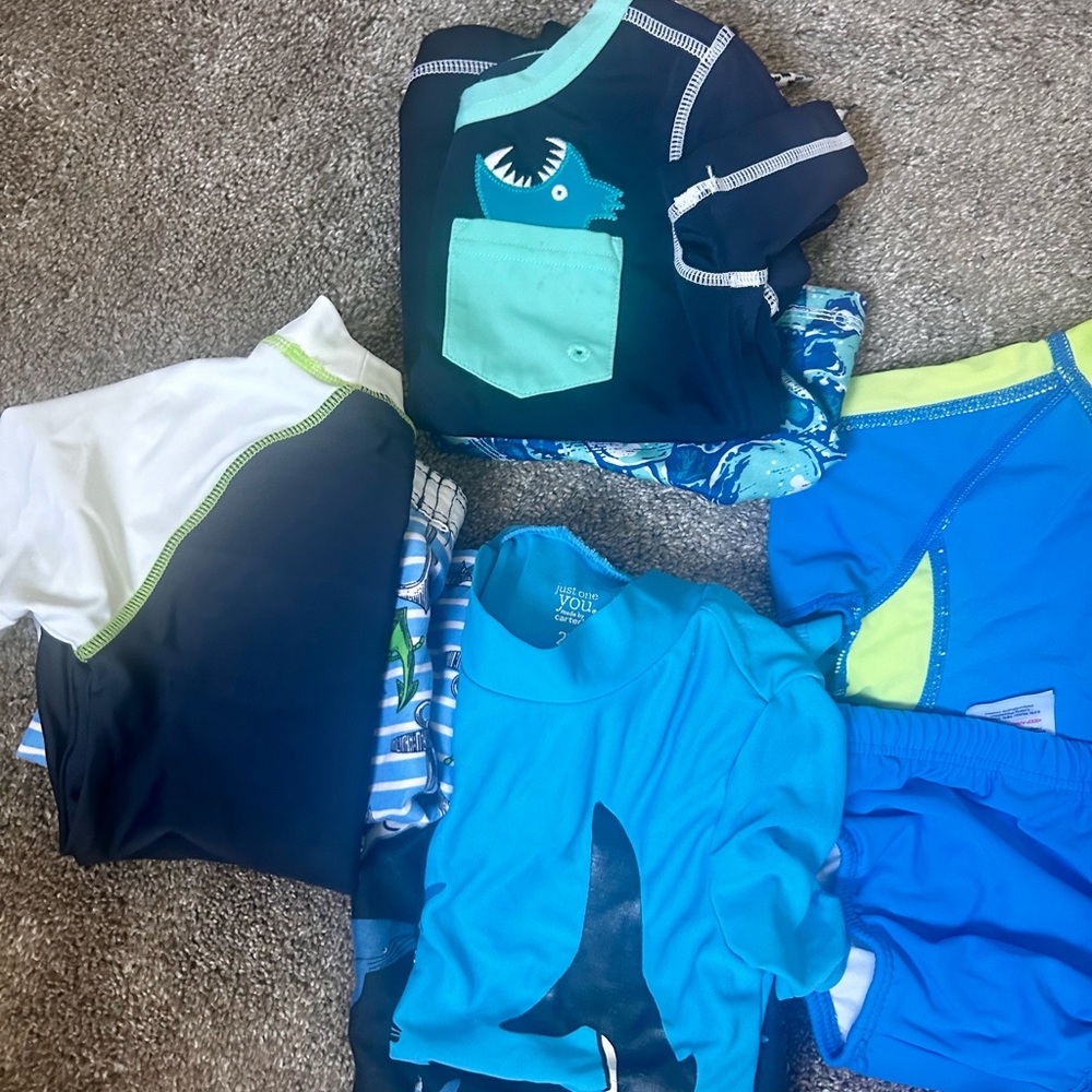 CARTERS Boys toddler Swim Summer rashguard and shorts set Lot 2T GUC